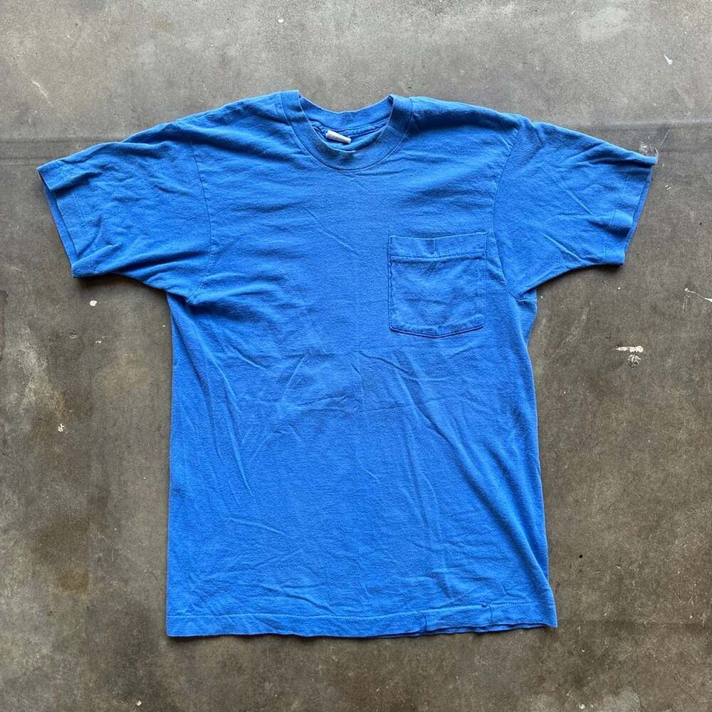 1980’s USA Fruit Of The Loom Pocket T-Shirt Size Medium Blue Cotton Tee